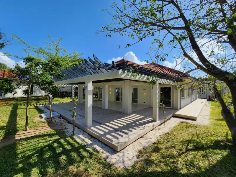 Villa 2 — Maya Ilai